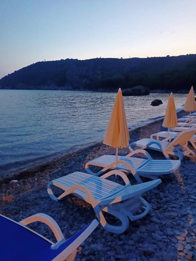 Anika Hotel Sutomore Exterior photo